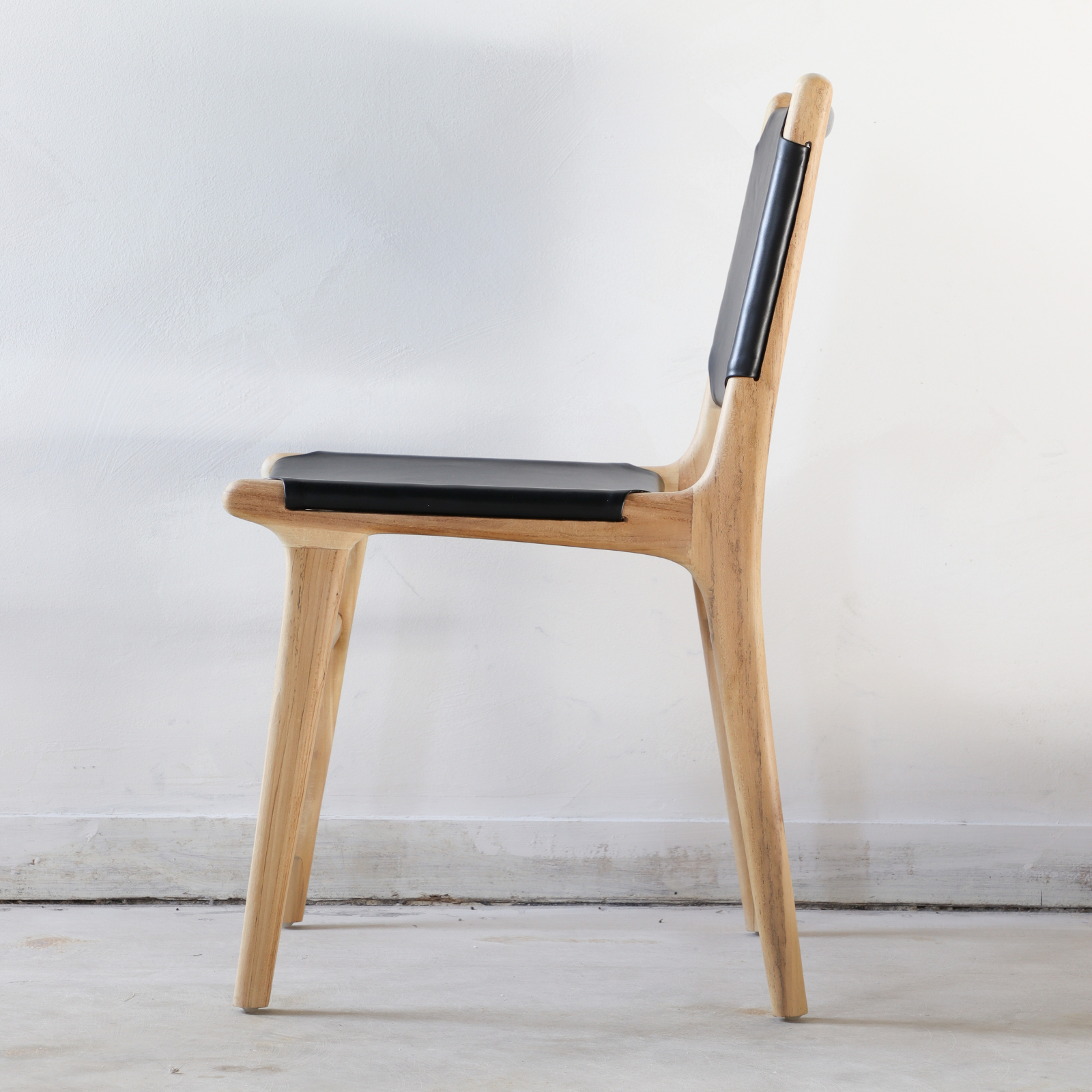 anna in natural / black