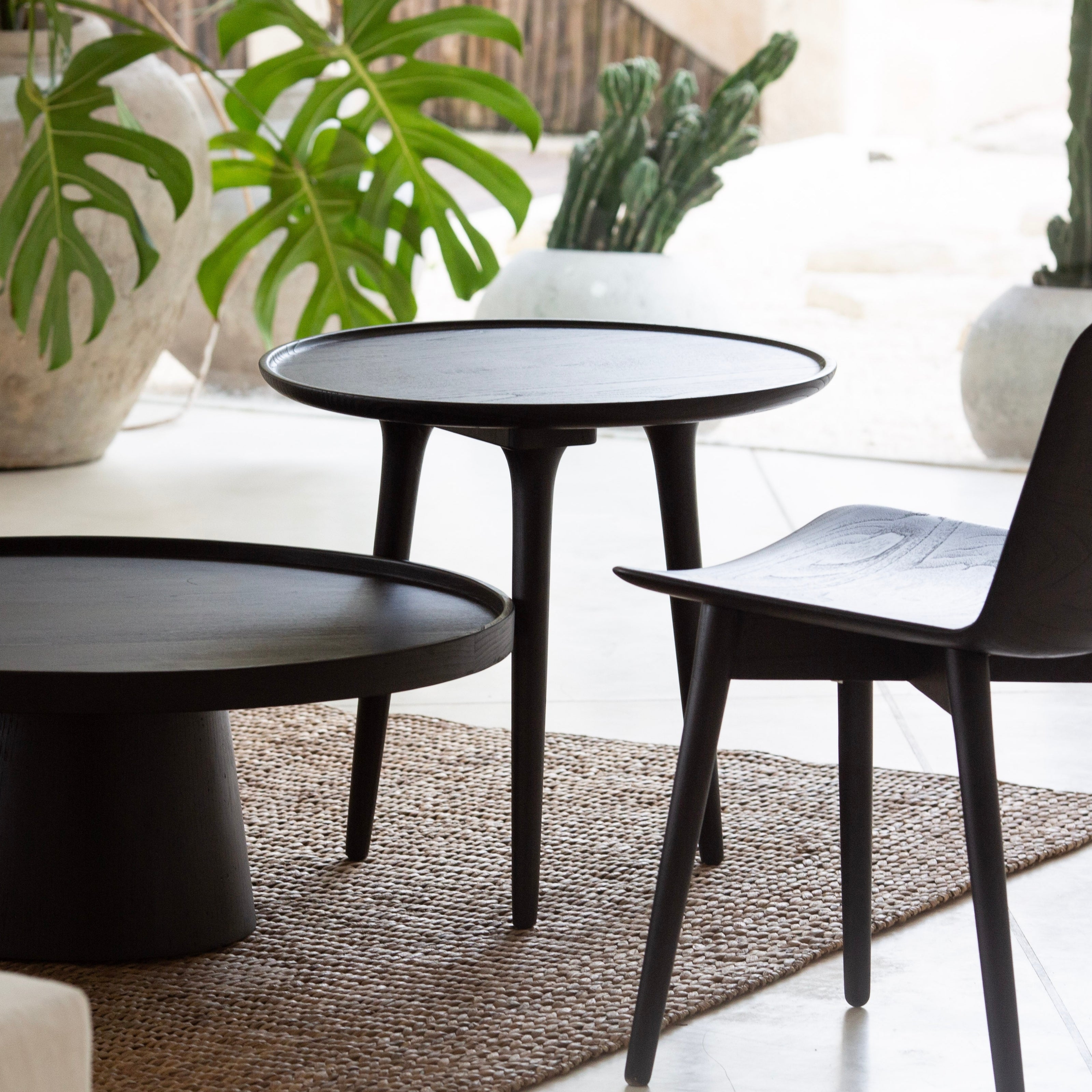 chloe petite side table in black