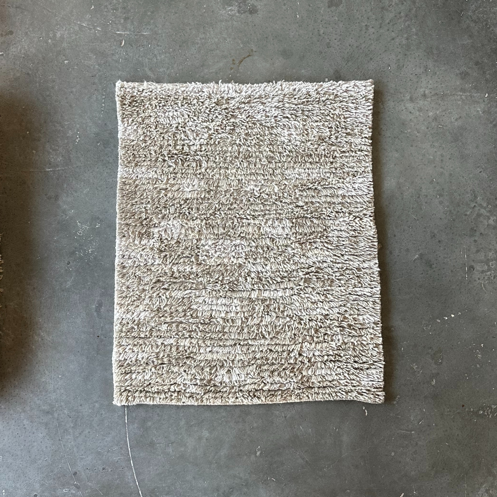 NEW! isla in oatmeal