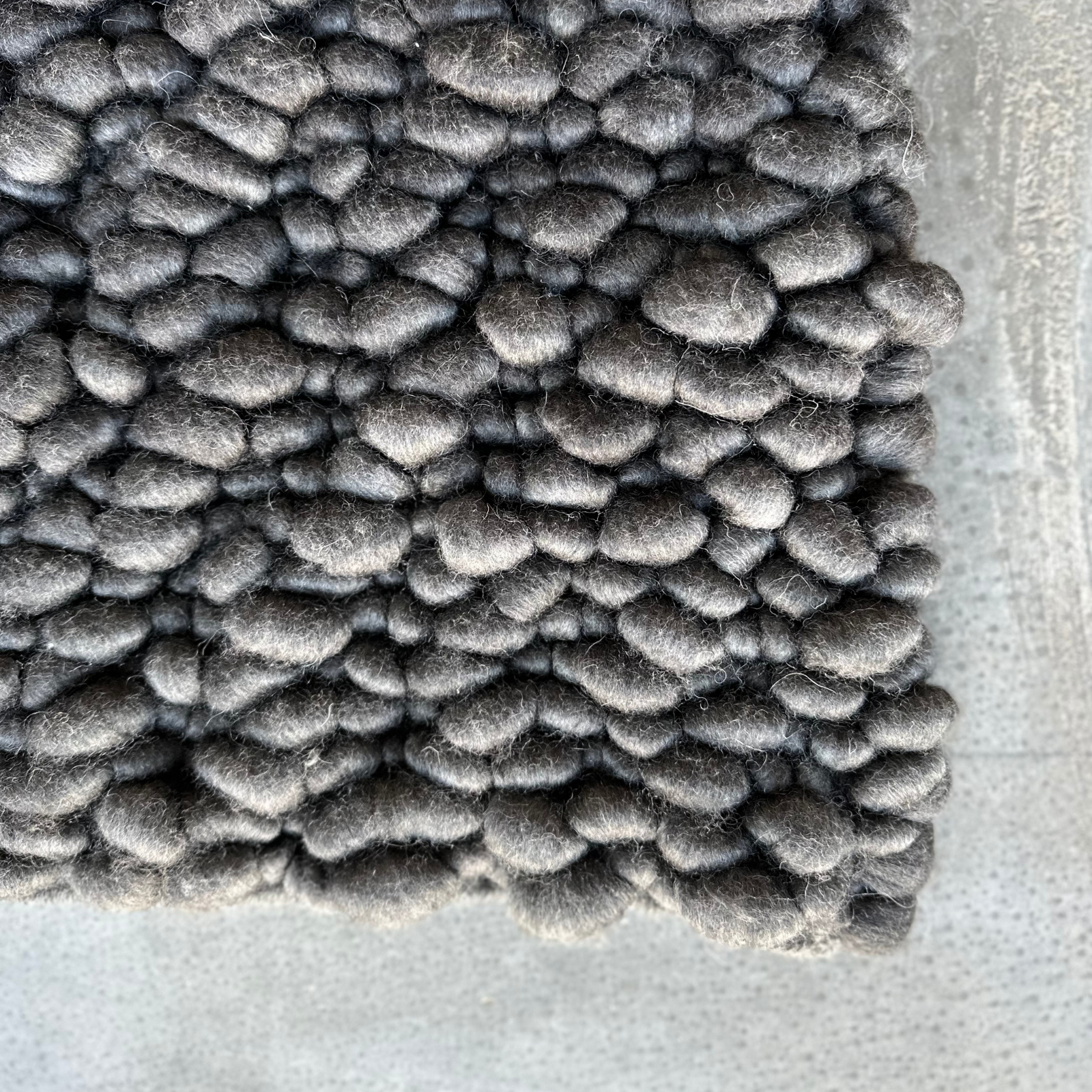 NEW! belle in river stone