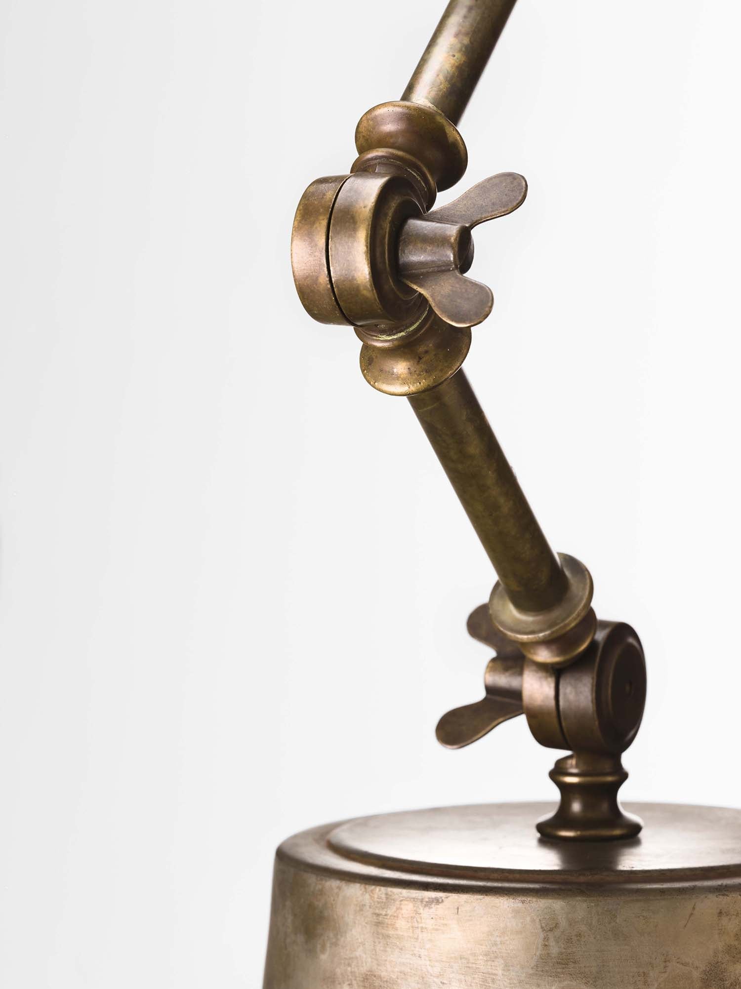 fara jointed pendant