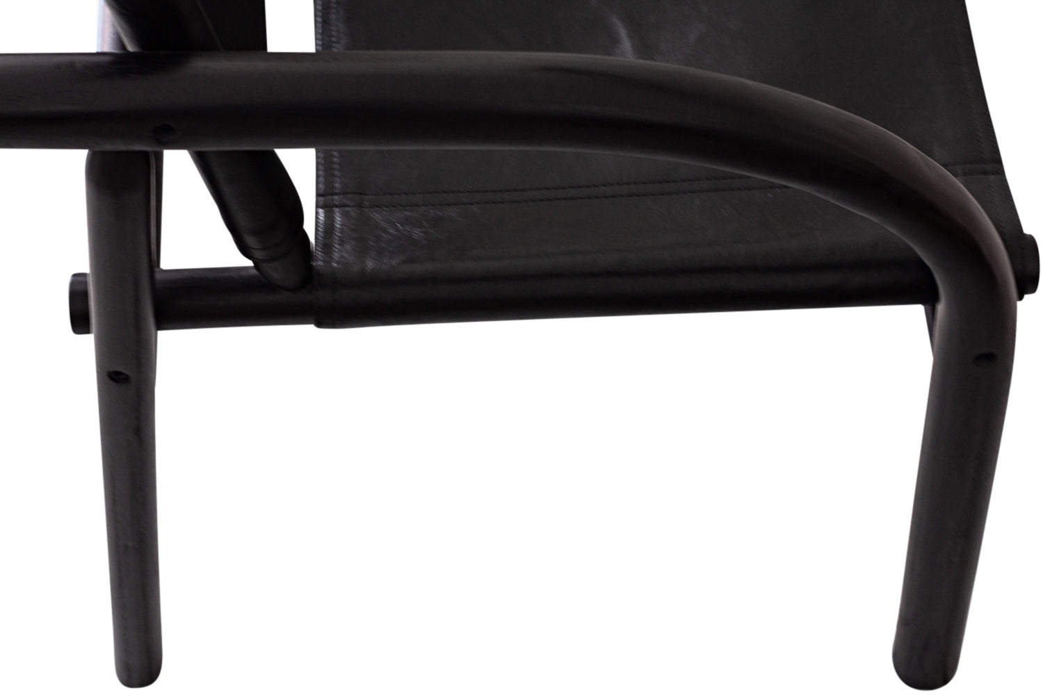 caro in black / black